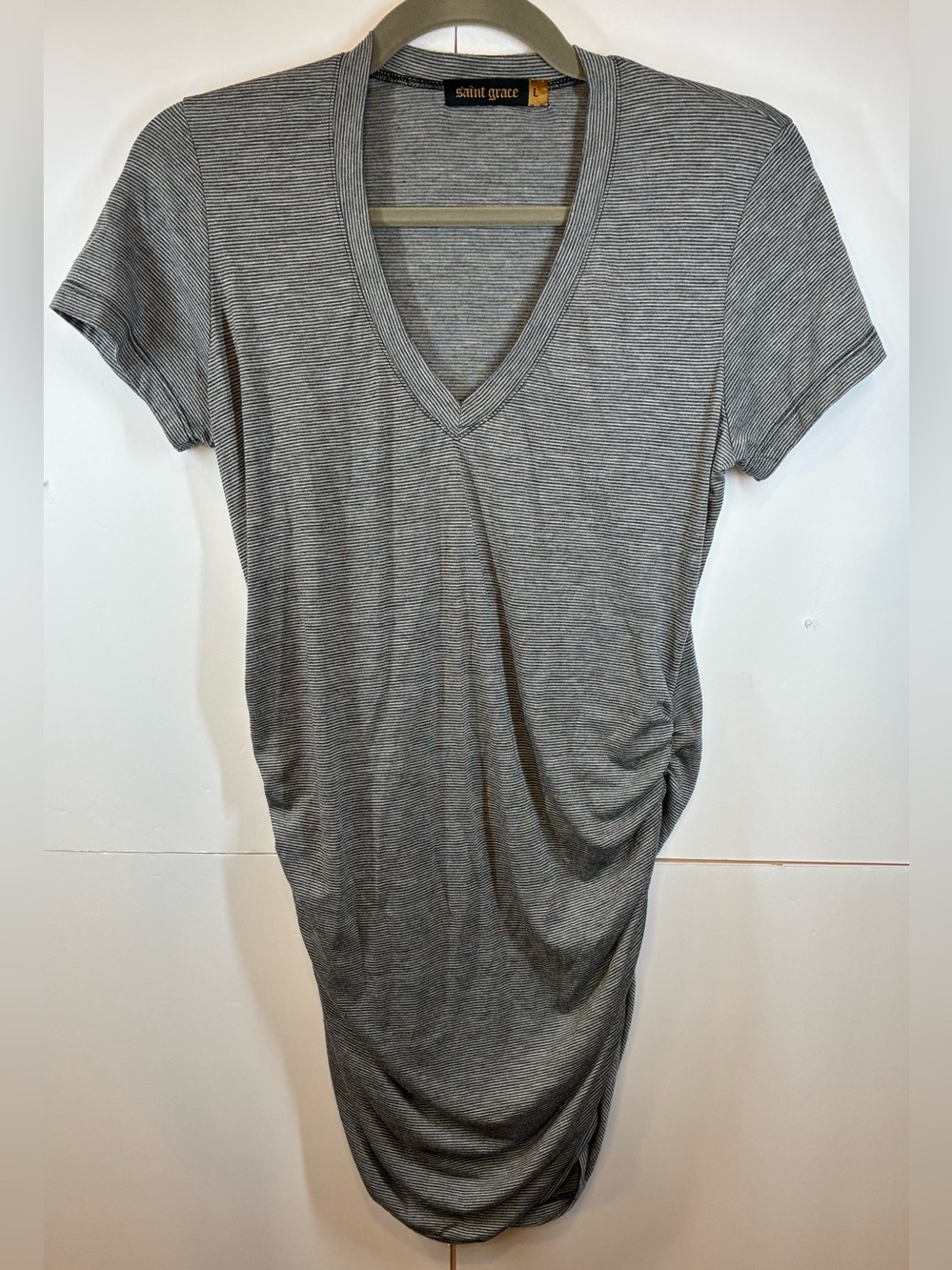 Saint Grace Gray Striped Ruched Tunic Top Women's Large V-Neck Short Sleeve